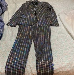 This is a suit set from fashion nova